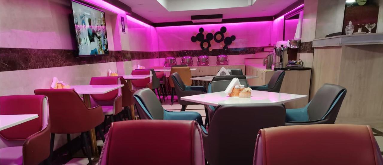 Saffron Hotel Dubai Buitenkant foto