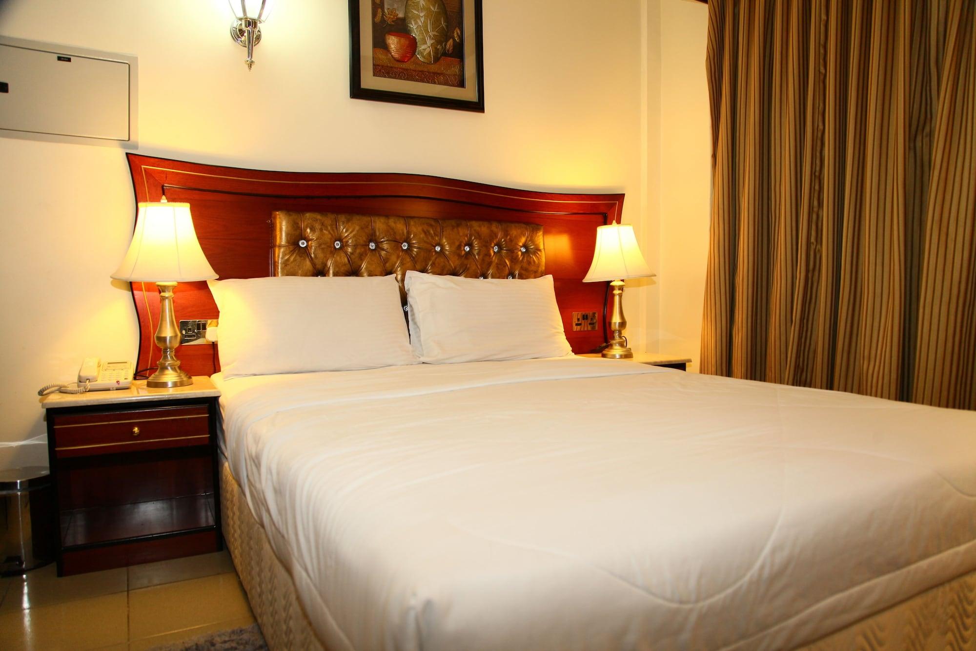 Saffron Hotel Dubai Buitenkant foto