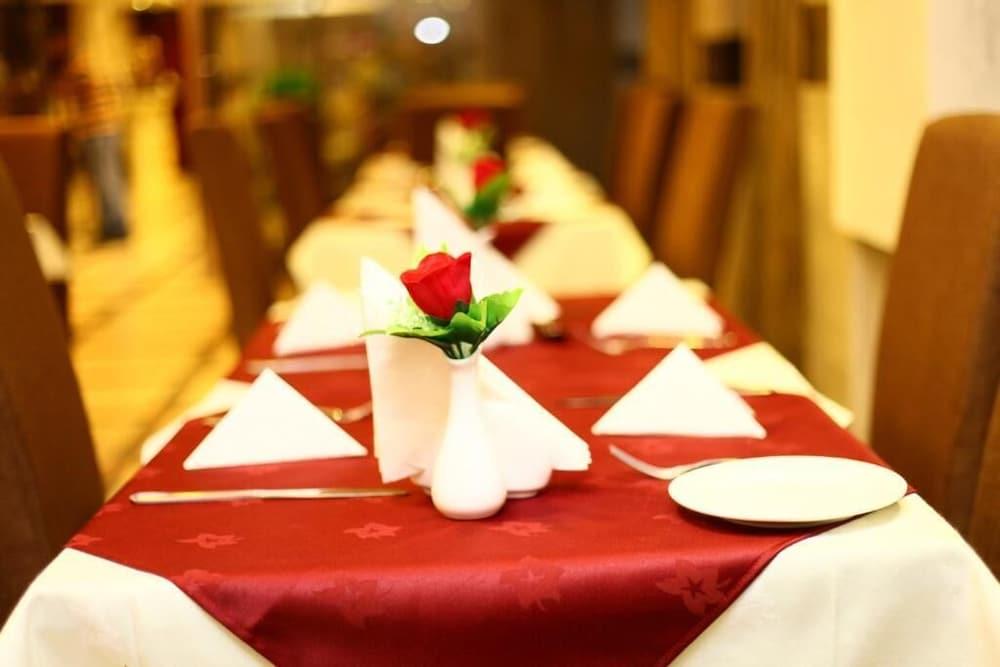 Saffron Hotel Dubai Buitenkant foto