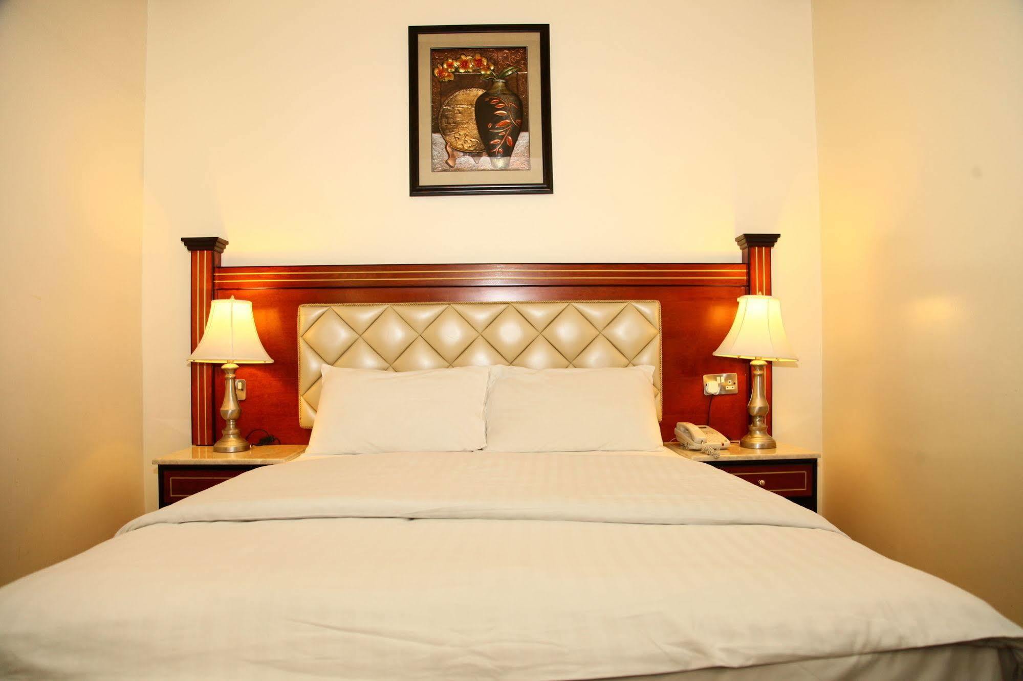 Saffron Hotel Dubai Buitenkant foto